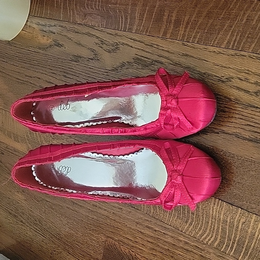 Heels - Picture 2 of 2